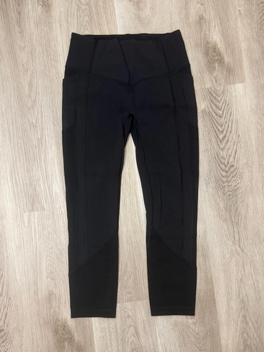 lululemon Women’s Black All The Right Places HR Crop 23” Leggings. Size 8.